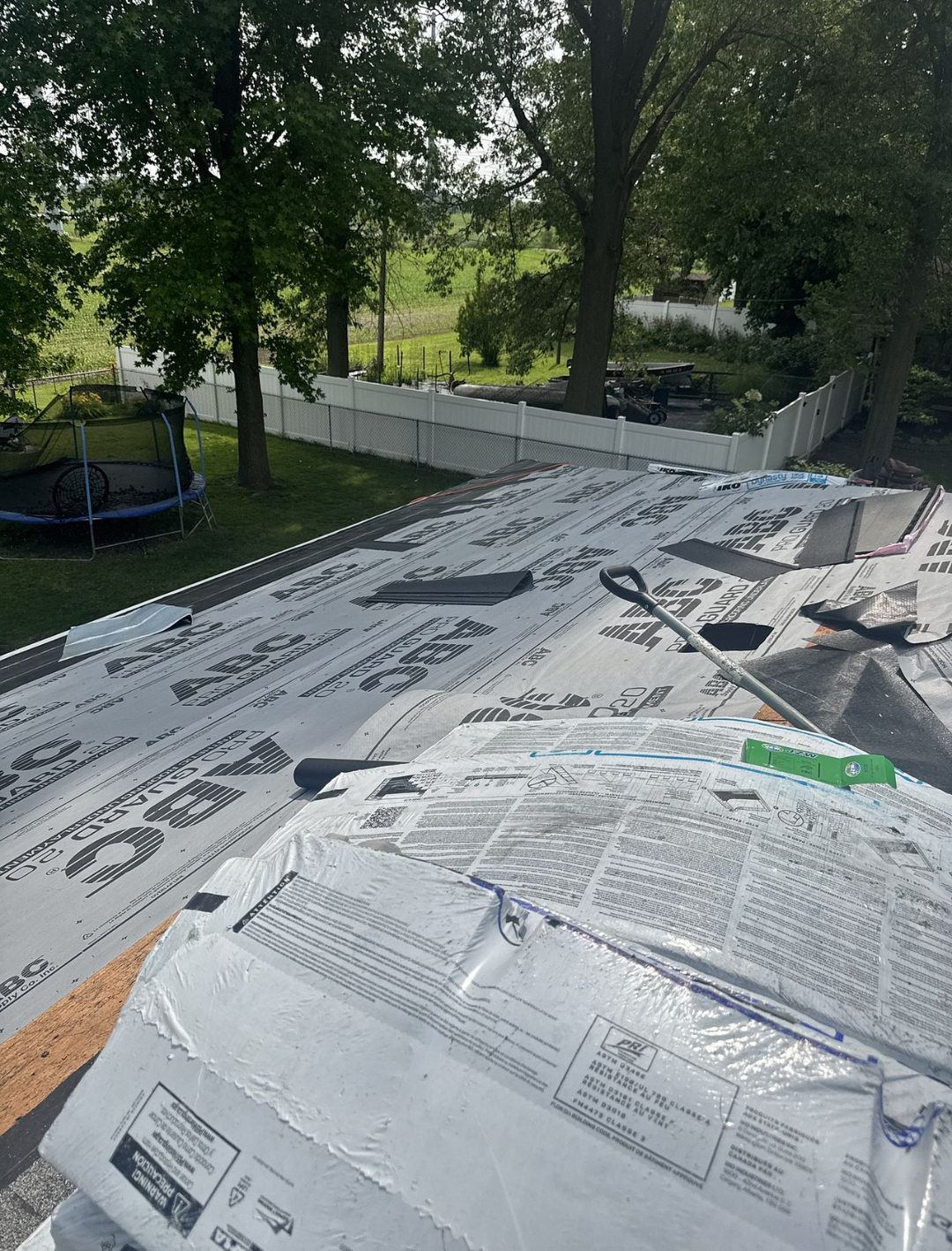 Roofer in Highland Il